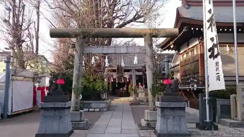 飛木稲荷神社の鳥居