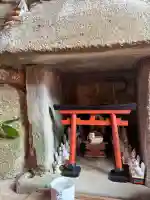 音次郎稲荷神社の{uncategorized: "未分類", other: "その他", undefined: "問題あり", building: "その他建物", grave: "お墓", sacred_gate: "鳥居", guardian: "狛犬", statue: "像", buddha: "仏像", history: "歴史", nature: "自然", garden: "庭園", animal: "動物", pagoda: "塔", temizu: "手水舎", mountain_gate: "山門・神門", sanctuary: "本殿・本堂", subordinate: "末社・摂社", art: "芸術", scenery: "景色", jizo: "地蔵", ema: "絵馬", goshuin: "御朱印", omikuji: "おみくじ", items: "授与品その他", amulet: "お守り", goshuincho: "御朱印帳", eats: "食事", festival: "お祭り", votive_dance: "神楽", shichigosan: "七五三参", wedding: "結婚式", experience: "体験その他", initially: "初詣", around: "周辺", anti_infection: "感染症対策"}