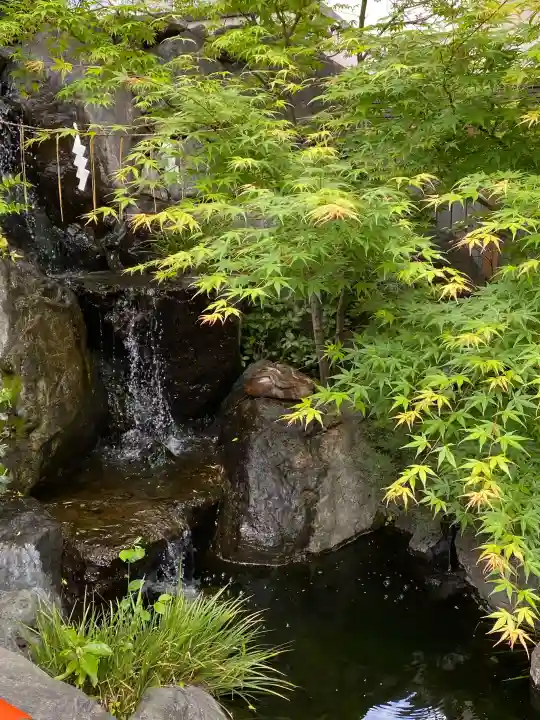蛇窪神社の{uncategorized: "未分類", other: "その他", undefined: "問題あり", building: "その他建物", grave: "お墓", sacred_gate: "鳥居", guardian: "狛犬", statue: "像", buddha: "仏像", history: "歴史", nature: "自然", garden: "庭園", animal: "動物", pagoda: "塔", temizu: "手水舎", mountain_gate: "山門・神門", sanctuary: "本殿・本堂", subordinate: "末社・摂社", art: "芸術", scenery: "景色", jizo: "地蔵", ema: "絵馬", goshuin: "御朱印", omikuji: "おみくじ", items: "授与品その他", amulet: "お守り", goshuincho: "御朱印帳", eats: "食事", festival: "お祭り", votive_dance: "神楽", shichigosan: "七五三参", wedding: "結婚式", experience: "体験その他", initially: "初詣", around: "周辺", anti_infection: "感染症対策"}