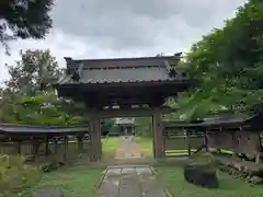 雲照寺の山門