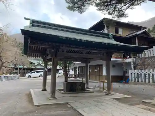 函館八幡宮の手水舎