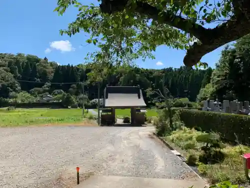 長昌寺の山門