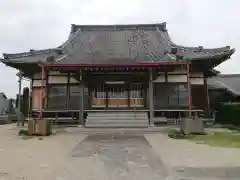 憶念寺の本殿