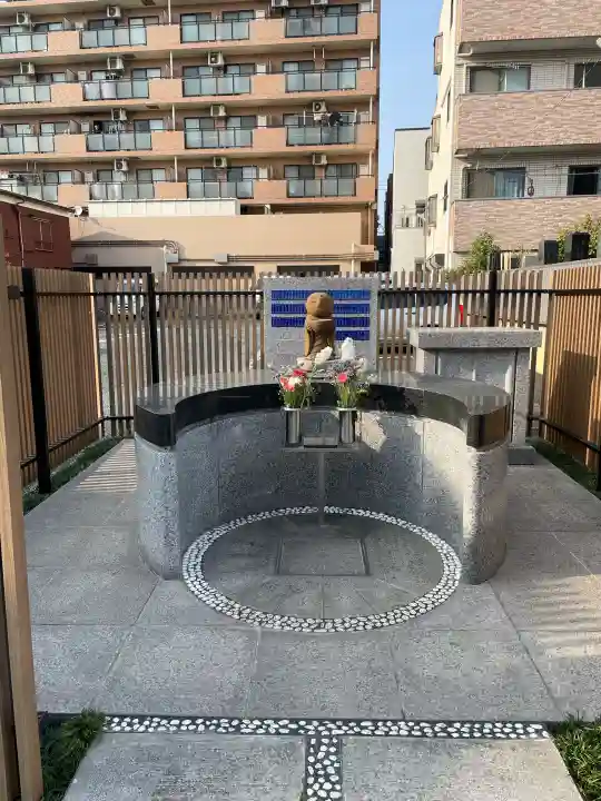 東漸寺の{uncategorized: "未分類", other: "その他", undefined: "問題あり", building: "その他建物", grave: "お墓", sacred_gate: "鳥居", guardian: "狛犬", statue: "像", buddha: "仏像", history: "歴史", nature: "自然", garden: "庭園", animal: "動物", pagoda: "塔", temizu: "手水舎", mountain_gate: "山門・神門", sanctuary: "本殿・本堂", subordinate: "末社・摂社", art: "芸術", scenery: "景色", jizo: "地蔵", ema: "絵馬", goshuin: "御朱印", omikuji: "おみくじ", items: "授与品その他", amulet: "お守り", goshuincho: "御朱印帳", eats: "食事", festival: "お祭り", votive_dance: "神楽", shichigosan: "七五三参", wedding: "結婚式", experience: "体験その他", initially: "初詣", around: "周辺", anti_infection: "感染症対策"}