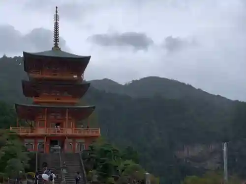 青岸渡寺の塔