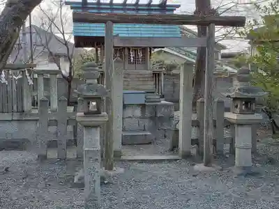 呉服神社の末社・摂社