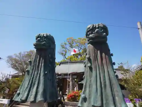 新北神社の狛犬