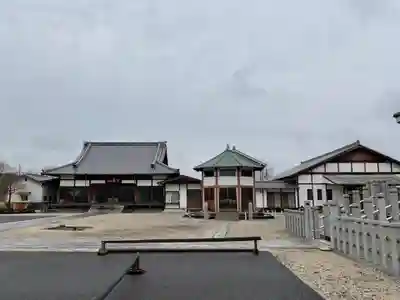 藏春寺の本殿・本堂