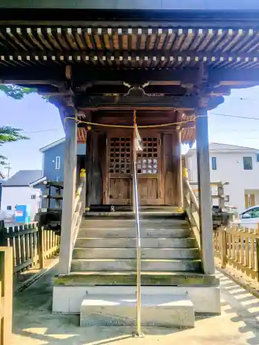 車返稲荷神社の{uncategorized: "未分類", other: "その他", undefined: "問題あり", building: "その他建物", grave: "お墓", sacred_gate: "鳥居", guardian: "狛犬", statue: "像", buddha: "仏像", history: "歴史", nature: "自然", garden: "庭園", animal: "動物", pagoda: "塔", temizu: "手水舎", mountain_gate: "山門・神門", sanctuary: "本殿・本堂", subordinate: "末社・摂社", art: "芸術", scenery: "景色", jizo: "地蔵", ema: "絵馬", goshuin: "御朱印", omikuji: "おみくじ", items: "授与品その他", amulet: "お守り", goshuincho: "御朱印帳", eats: "食事", festival: "お祭り", votive_dance: "神楽", shichigosan: "七五三参", wedding: "結婚式", experience: "体験その他", initially: "初詣", around: "周辺", anti_infection: "感染症対策"}
