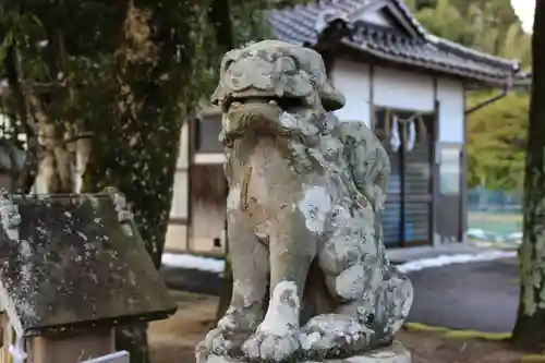 宇賀神社の狛犬