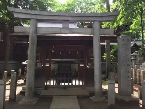 若宮八幡社の末社・摂社