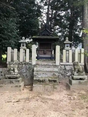 吐田神社の本殿