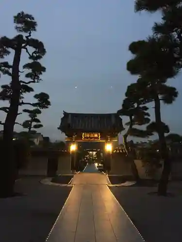 城立寺の山門