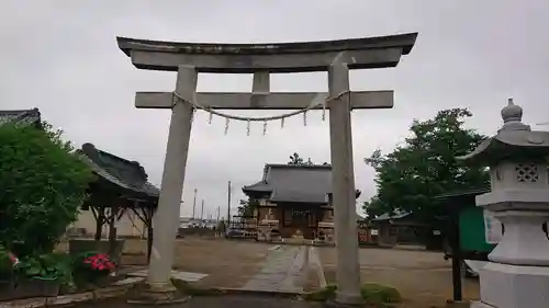 氷川八幡神社の鳥居