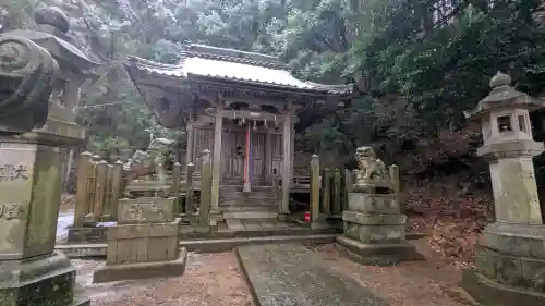 甘櫟前神社の{uncategorized: "未分類", other: "その他", undefined: "問題あり", building: "その他建物", grave: "お墓", sacred_gate: "鳥居", guardian: "狛犬", statue: "像", buddha: "仏像", history: "歴史", nature: "自然", garden: "庭園", animal: "動物", pagoda: "塔", temizu: "手水舎", mountain_gate: "山門・神門", sanctuary: "本殿・本堂", subordinate: "末社・摂社", art: "芸術", scenery: "景色", jizo: "地蔵", ema: "絵馬", goshuin: "御朱印", omikuji: "おみくじ", items: "授与品その他", amulet: "お守り", goshuincho: "御朱印帳", eats: "食事", festival: "お祭り", votive_dance: "神楽", shichigosan: "七五三参", wedding: "結婚式", experience: "体験その他", initially: "初詣", around: "周辺", anti_infection: "感染症対策"}