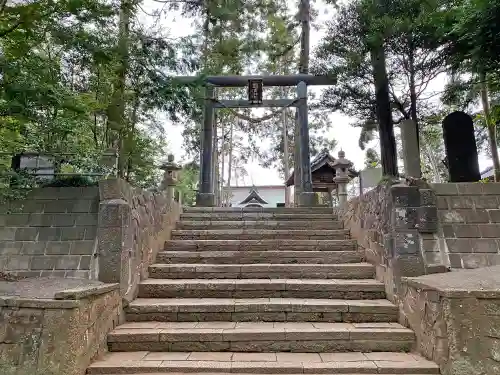 飽富神社の鳥居