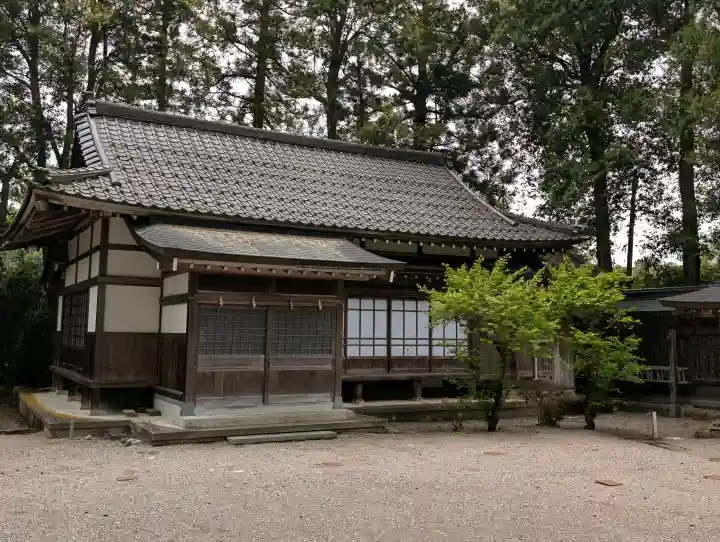 雄山神社峰本社の{uncategorized: "未分類", other: "その他", undefined: "問題あり", building: "その他建物", grave: "お墓", sacred_gate: "鳥居", guardian: "狛犬", statue: "像", buddha: "仏像", history: "歴史", nature: "自然", garden: "庭園", animal: "動物", pagoda: "塔", temizu: "手水舎", mountain_gate: "山門・神門", sanctuary: "本殿・本堂", subordinate: "末社・摂社", art: "芸術", scenery: "景色", jizo: "地蔵", ema: "絵馬", goshuin: "御朱印", omikuji: "おみくじ", items: "授与品その他", amulet: "お守り", goshuincho: "御朱印帳", eats: "食事", festival: "お祭り", votive_dance: "神楽", shichigosan: "七五三参", wedding: "結婚式", experience: "体験その他", initially: "初詣", around: "周辺", anti_infection: "感染症対策"}