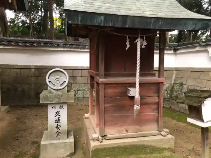 咋岡神社の末社・摂社