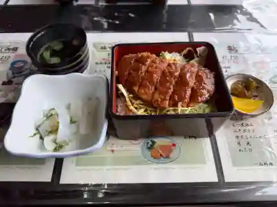 宝登山神社の{uncategorized: "未分類", other: "その他", undefined: "問題あり", building: "その他建物", grave: "お墓", sacred_gate: "鳥居", guardian: "狛犬", statue: "像", buddha: "仏像", history: "歴史", nature: "自然", garden: "庭園", animal: "動物", pagoda: "塔", temizu: "手水舎", mountain_gate: "山門・神門", sanctuary: "本殿・本堂", subordinate: "末社・摂社", art: "芸術", scenery: "景色", jizo: "地蔵", ema: "絵馬", goshuin: "御朱印", omikuji: "おみくじ", items: "授与品その他", amulet: "お守り", goshuincho: "御朱印帳", eats: "食事", festival: "お祭り", votive_dance: "神楽", shichigosan: "七五三参", wedding: "結婚式", experience: "体験その他", initially: "初詣", around: "周辺", anti_infection: "感染症対策"}