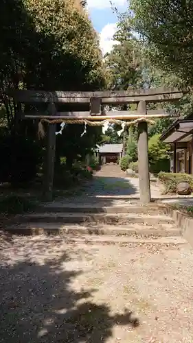 諏訪神社の鳥居