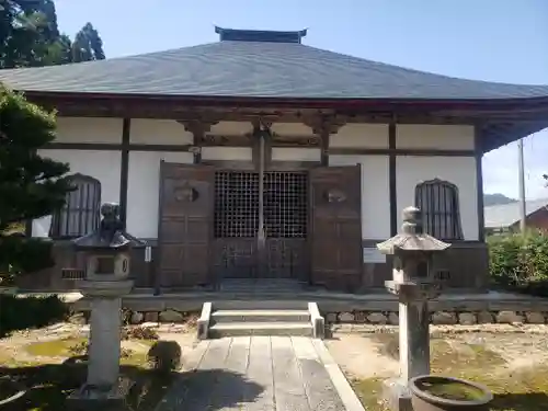 圓照寺の本殿・本堂