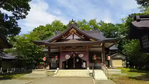 鷹栖神社の本殿