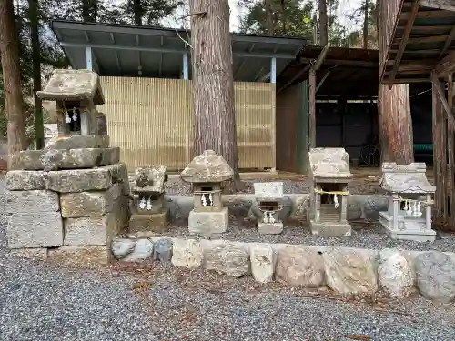 野巻椋神社の末社