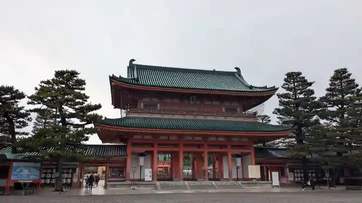 平安神宮の山門・神門