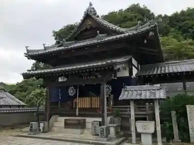 泰山寺の本殿・本堂