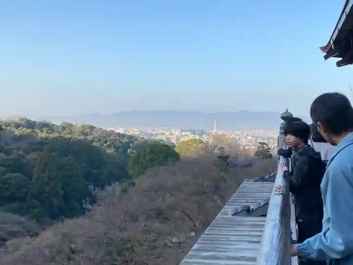 清水寺の{uncategorized: "未分類", other: "その他", undefined: "問題あり", building: "その他建物", grave: "お墓", sacred_gate: "鳥居", guardian: "狛犬", statue: "像", buddha: "仏像", history: "歴史", nature: "自然", garden: "庭園", animal: "動物", pagoda: "塔", temizu: "手水舎", mountain_gate: "山門・神門", sanctuary: "本殿・本堂", subordinate: "末社・摂社", art: "芸術", scenery: "景色", jizo: "地蔵", ema: "絵馬", goshuin: "御朱印", omikuji: "おみくじ", items: "授与品その他", amulet: "お守り", goshuincho: "御朱印帳", eats: "食事", festival: "お祭り", votive_dance: "神楽", shichigosan: "七五三参", wedding: "結婚式", experience: "体験その他", initially: "初詣", around: "周辺", anti_infection: "感染症対策"}