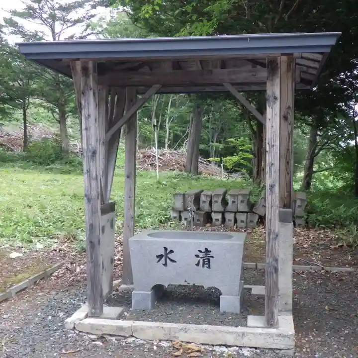 知来八幡宮の手水舎
