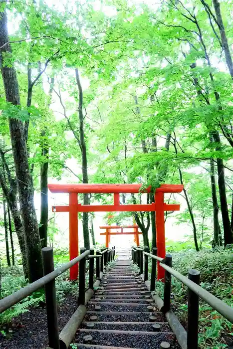 阿寒岳神社奥之院の鳥居