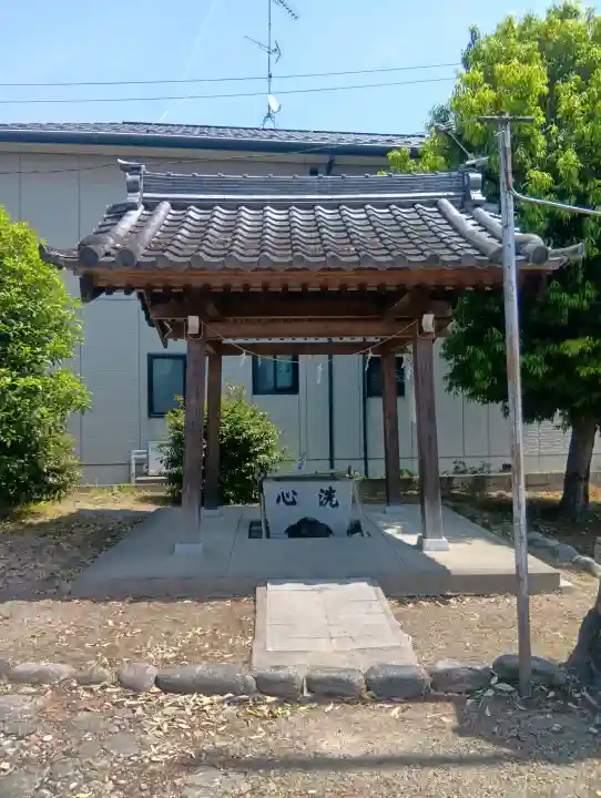 貴船神社の{uncategorized: "未分類", other: "その他", undefined: "問題あり", building: "その他建物", grave: "お墓", sacred_gate: "鳥居", guardian: "狛犬", statue: "像", buddha: "仏像", history: "歴史", nature: "自然", garden: "庭園", animal: "動物", pagoda: "塔", temizu: "手水舎", mountain_gate: "山門・神門", sanctuary: "本殿・本堂", subordinate: "末社・摂社", art: "芸術", scenery: "景色", jizo: "地蔵", ema: "絵馬", goshuin: "御朱印", omikuji: "おみくじ", items: "授与品その他", amulet: "お守り", goshuincho: "御朱印帳", eats: "食事", festival: "お祭り", votive_dance: "神楽", shichigosan: "七五三参", wedding: "結婚式", experience: "体験その他", initially: "初詣", around: "周辺", anti_infection: "感染症対策"}