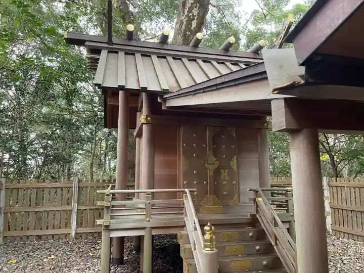 御薗神社の{uncategorized: "未分類", other: "その他", undefined: "問題あり", building: "その他建物", grave: "お墓", sacred_gate: "鳥居", guardian: "狛犬", statue: "像", buddha: "仏像", history: "歴史", nature: "自然", garden: "庭園", animal: "動物", pagoda: "塔", temizu: "手水舎", mountain_gate: "山門・神門", sanctuary: "本殿・本堂", subordinate: "末社・摂社", art: "芸術", scenery: "景色", jizo: "地蔵", ema: "絵馬", goshuin: "御朱印", omikuji: "おみくじ", items: "授与品その他", amulet: "お守り", goshuincho: "御朱印帳", eats: "食事", festival: "お祭り", votive_dance: "神楽", shichigosan: "七五三参", wedding: "結婚式", experience: "体験その他", initially: "初詣", around: "周辺", anti_infection: "感染症対策"}