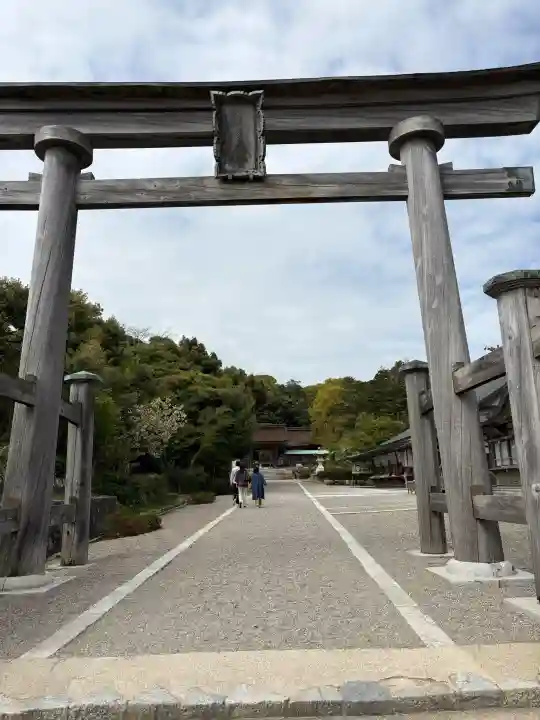 氣多大社の{uncategorized: "未分類", other: "その他", undefined: "問題あり", building: "その他建物", grave: "お墓", sacred_gate: "鳥居", guardian: "狛犬", statue: "像", buddha: "仏像", history: "歴史", nature: "自然", garden: "庭園", animal: "動物", pagoda: "塔", temizu: "手水舎", mountain_gate: "山門・神門", sanctuary: "本殿・本堂", subordinate: "末社・摂社", art: "芸術", scenery: "景色", jizo: "地蔵", ema: "絵馬", goshuin: "御朱印", omikuji: "おみくじ", items: "授与品その他", amulet: "お守り", goshuincho: "御朱印帳", eats: "食事", festival: "お祭り", votive_dance: "神楽", shichigosan: "七五三参", wedding: "結婚式", experience: "体験その他", initially: "初詣", around: "周辺", anti_infection: "感染症対策"}