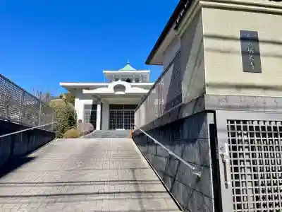 称名寺の{uncategorized: "未分類", other: "その他", undefined: "問題あり", building: "その他建物", grave: "お墓", sacred_gate: "鳥居", guardian: "狛犬", statue: "像", buddha: "仏像", history: "歴史", nature: "自然", garden: "庭園", animal: "動物", pagoda: "塔", temizu: "手水舎", mountain_gate: "山門・神門", sanctuary: "本殿・本堂", subordinate: "末社・摂社", art: "芸術", scenery: "景色", jizo: "地蔵", ema: "絵馬", goshuin: "御朱印", omikuji: "おみくじ", items: "授与品その他", amulet: "お守り", goshuincho: "御朱印帳", eats: "食事", festival: "お祭り", votive_dance: "神楽", shichigosan: "七五三参", wedding: "結婚式", experience: "体験その他", initially: "初詣", around: "周辺", anti_infection: "感染症対策"}