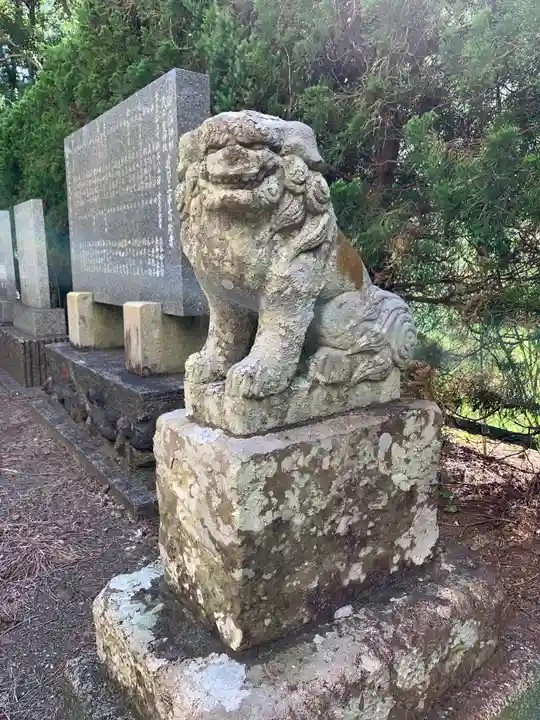 御嶽神社の狛犬