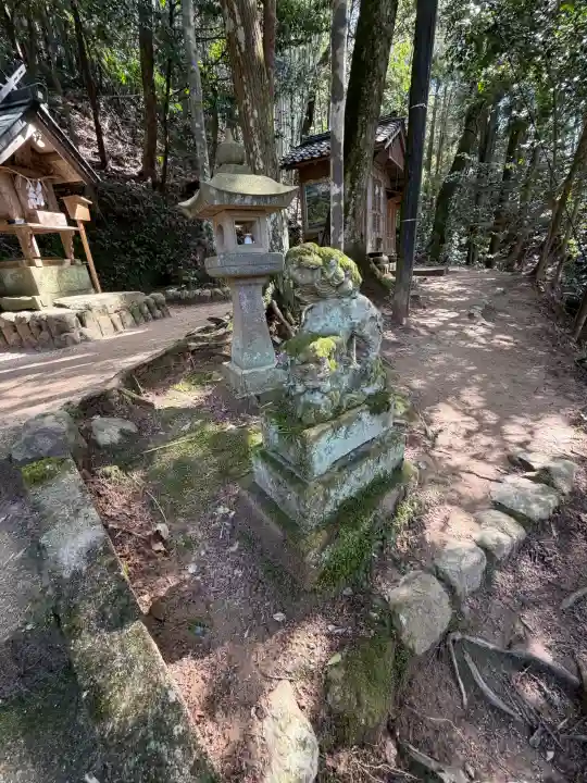 玉作湯神社の{uncategorized: "未分類", other: "その他", undefined: "問題あり", building: "その他建物", grave: "お墓", sacred_gate: "鳥居", guardian: "狛犬", statue: "像", buddha: "仏像", history: "歴史", nature: "自然", garden: "庭園", animal: "動物", pagoda: "塔", temizu: "手水舎", mountain_gate: "山門・神門", sanctuary: "本殿・本堂", subordinate: "末社・摂社", art: "芸術", scenery: "景色", jizo: "地蔵", ema: "絵馬", goshuin: "御朱印", omikuji: "おみくじ", items: "授与品その他", amulet: "お守り", goshuincho: "御朱印帳", eats: "食事", festival: "お祭り", votive_dance: "神楽", shichigosan: "七五三参", wedding: "結婚式", experience: "体験その他", initially: "初詣", around: "周辺", anti_infection: "感染症対策"}