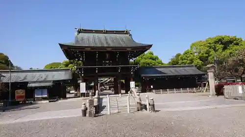 真清田神社の山門・神門