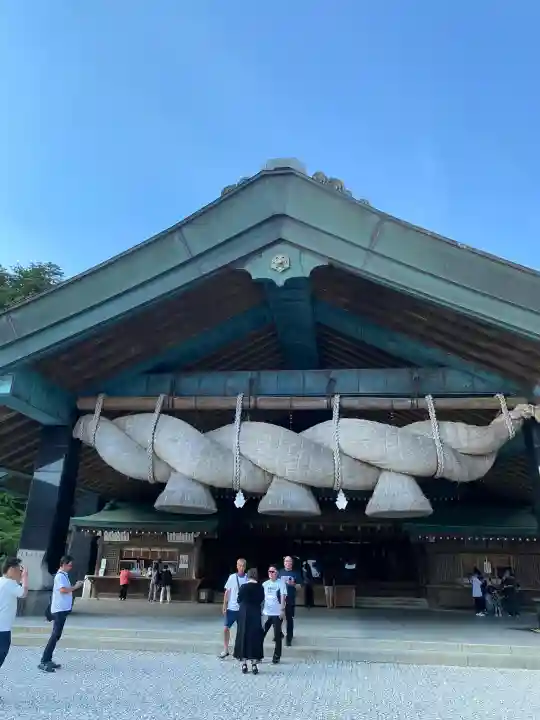 出雲大社の{uncategorized: "未分類", other: "その他", undefined: "問題あり", building: "その他建物", grave: "お墓", sacred_gate: "鳥居", guardian: "狛犬", statue: "像", buddha: "仏像", history: "歴史", nature: "自然", garden: "庭園", animal: "動物", pagoda: "塔", temizu: "手水舎", mountain_gate: "山門・神門", sanctuary: "本殿・本堂", subordinate: "末社・摂社", art: "芸術", scenery: "景色", jizo: "地蔵", ema: "絵馬", goshuin: "御朱印", omikuji: "おみくじ", items: "授与品その他", amulet: "お守り", goshuincho: "御朱印帳", eats: "食事", festival: "お祭り", votive_dance: "神楽", shichigosan: "七五三参", wedding: "結婚式", experience: "体験その他", initially: "初詣", around: "周辺", anti_infection: "感染症対策"}