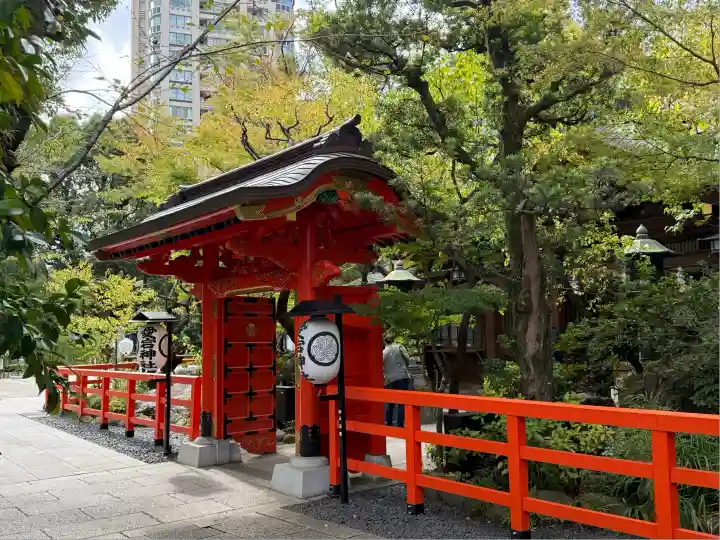 愛宕神社の山門・神門
