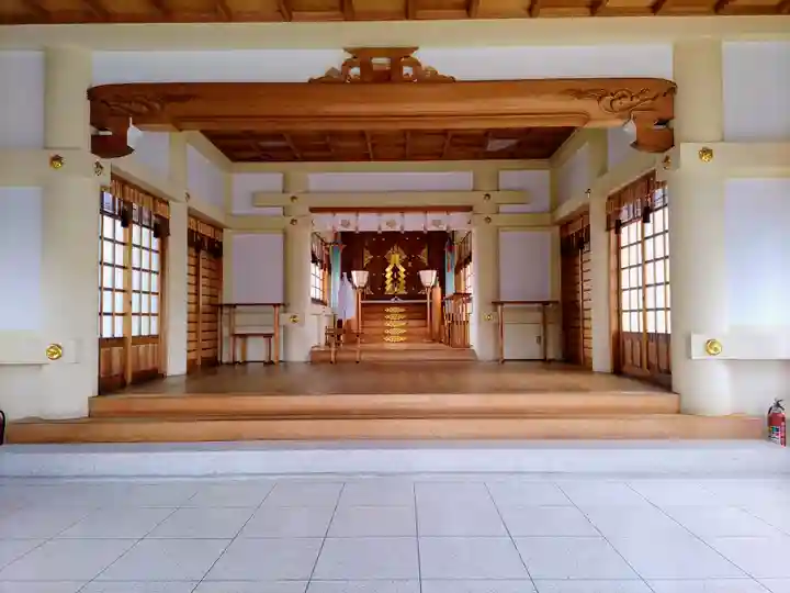 新屋社の本殿・本堂