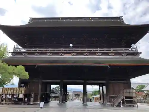 善光寺の山門・神門