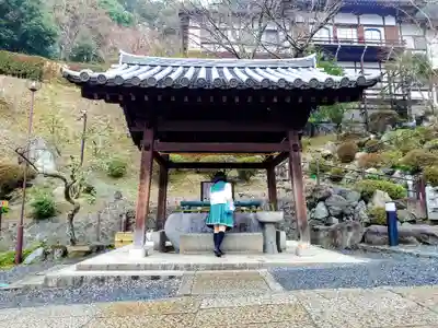 岡寺（龍蓋寺）の手水舎