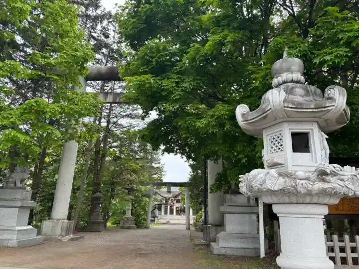 岩見澤神社の{uncategorized: "未分類", other: "その他", undefined: "問題あり", building: "その他建物", grave: "お墓", sacred_gate: "鳥居", guardian: "狛犬", statue: "像", buddha: "仏像", history: "歴史", nature: "自然", garden: "庭園", animal: "動物", pagoda: "塔", temizu: "手水舎", mountain_gate: "山門・神門", sanctuary: "本殿・本堂", subordinate: "末社・摂社", art: "芸術", scenery: "景色", jizo: "地蔵", ema: "絵馬", goshuin: "御朱印", omikuji: "おみくじ", items: "授与品その他", amulet: "お守り", goshuincho: "御朱印帳", eats: "食事", festival: "お祭り", votive_dance: "神楽", shichigosan: "七五三参", wedding: "結婚式", experience: "体験その他", initially: "初詣", around: "周辺", anti_infection: "感染症対策"}