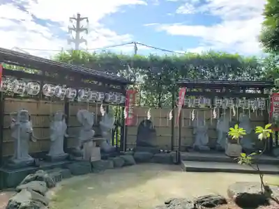 中野沼袋氷川神社の像