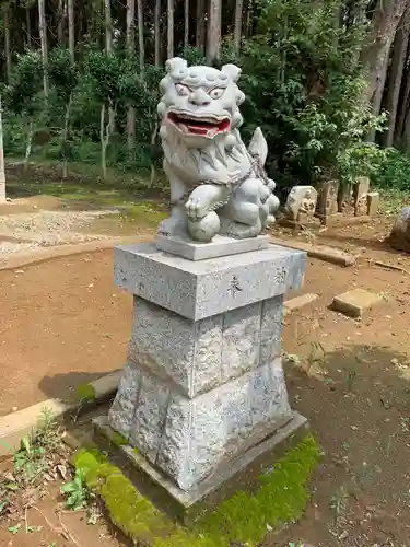 耳守神社の狛犬