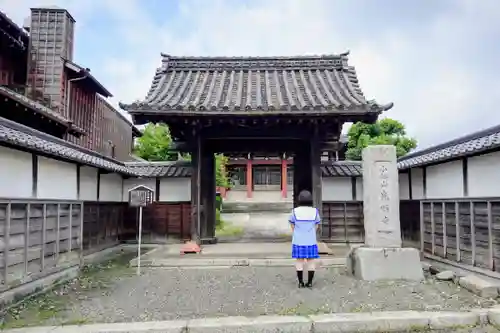 光明寺の山門・神門