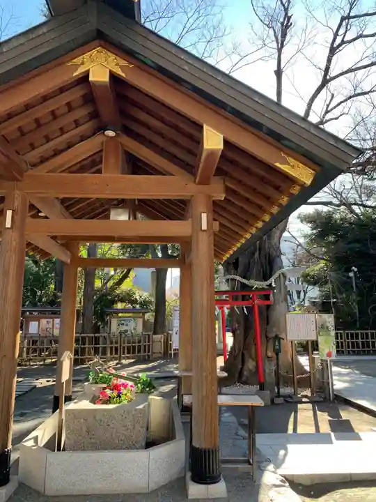新田神社の手水舎