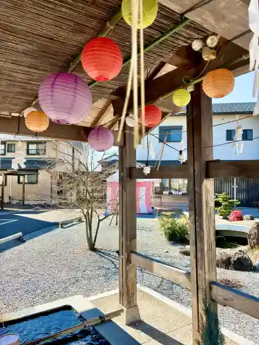 眞中神社の{uncategorized: "未分類", other: "その他", undefined: "問題あり", building: "その他建物", grave: "お墓", sacred_gate: "鳥居", guardian: "狛犬", statue: "像", buddha: "仏像", history: "歴史", nature: "自然", garden: "庭園", animal: "動物", pagoda: "塔", temizu: "手水舎", mountain_gate: "山門・神門", sanctuary: "本殿・本堂", subordinate: "末社・摂社", art: "芸術", scenery: "景色", jizo: "地蔵", ema: "絵馬", goshuin: "御朱印", omikuji: "おみくじ", items: "授与品その他", amulet: "お守り", goshuincho: "御朱印帳", eats: "食事", festival: "お祭り", votive_dance: "神楽", shichigosan: "七五三参", wedding: "結婚式", experience: "体験その他", initially: "初詣", around: "周辺", anti_infection: "感染症対策"}